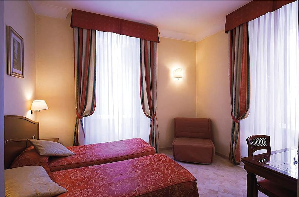 Hotel Dolomiti Рим Экстерьер фото